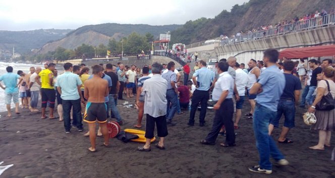 Ereğli’de dalgalara kapılan çocuk kayboldu