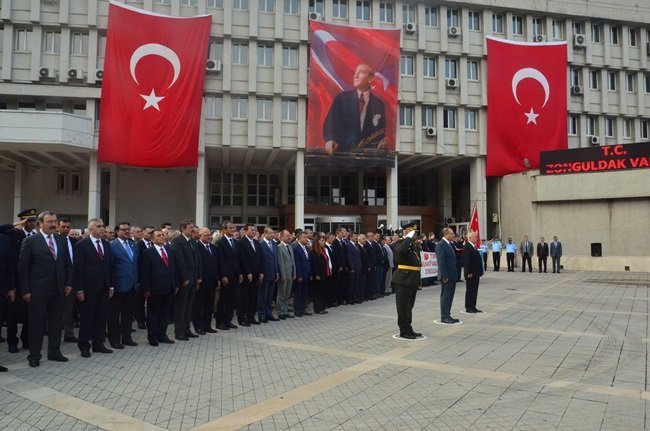 30 AĞUSTOS ZAFER BAYRAMI’NIN 94. YILDÖNÜMÜ ZONGULDAK’TA TÖRENLERLE KUTLANDI. (ONUR ALTINDAĞ - SERTAÇ ÖZDEMİR/ZONGULDAK-İHA)