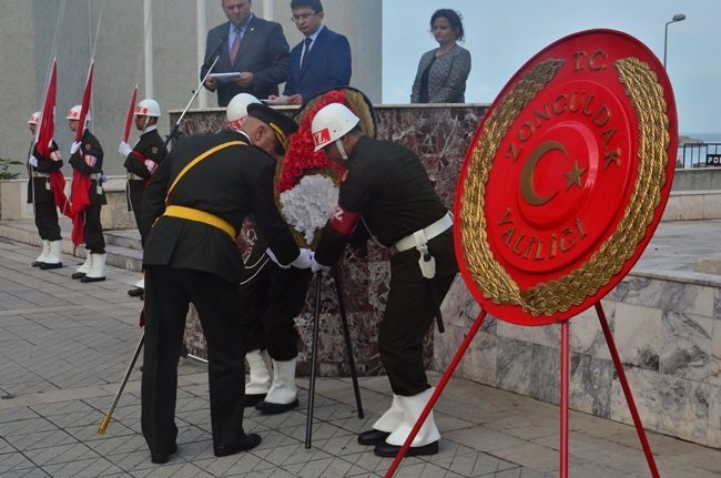 30 AĞUSTOS ZAFER BAYRAMI’NIN 94. YILDÖNÜMÜ ZONGULDAK’TA TÖRENLERLE KUTLANDI. (ONUR ALTINDAĞ - SERTAÇ ÖZDEMİR/ZONGULDAK-İHA)