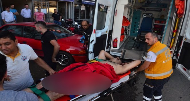 HAKKI A., AMBULANSLA ATATÜRK DEVLET HASTANESİ'NE KALDIRILDI. (ONUR ALTINDAĞ - SERTAÇ ÖZDEMİR/ZONGULDAK-İHA)