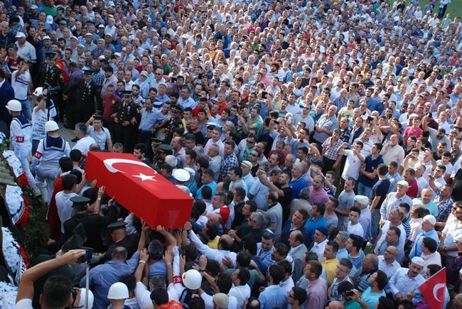 ŞEHİT UZMAN ONBAŞI CEM KANBER, MEMLEKETİ BARTIN'DA SON YOLCULUĞUNA UĞURLANDI. (AKİF YAMAN - MUSTAFA KURT - ONUR ALTINDAĞ/BARTIN-İHA)