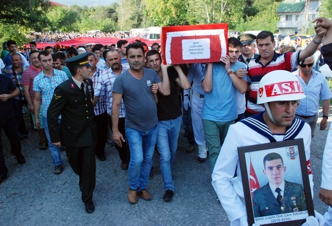 ŞEHİDİN CENAZESİNE YAKLAŞIK 10 BİN KİŞİ KATILDI. (AKİF YAMAN - MUSTAFA KURT - ONUR ALTINDAĞ/BARTIN-İHA)