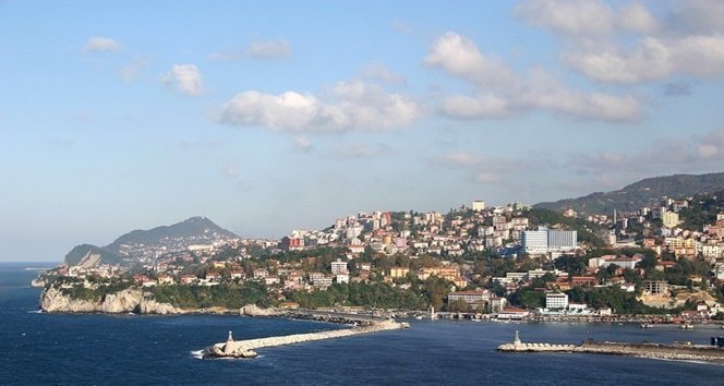 Şehrin dört bir yanından silah sesleri yükseldi