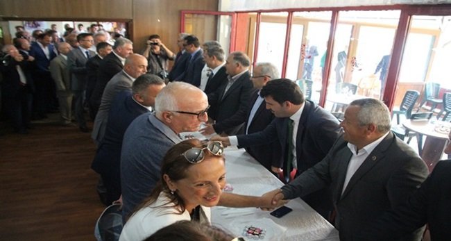 KDZ. EREĞLİ İLÇESİNDE KURBAN BAYRAMI NEDENİYLE DÜZENLENEN BAYRAMLAŞMA PROGRAMINA SİYASİ PARTİ, STK TEMSİLCİLERİ VE VATANDAŞLAR YOĞUN İLGİ GÖSTERDİ. (VEDAT KILIÇ/ZONGULDAK-İHA)