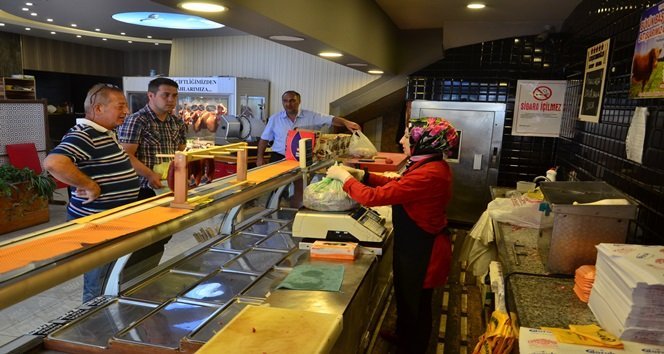 Kasaplardan kıyma mesaisi