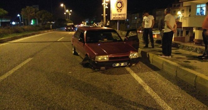 Çaycuma’da Kaza yaptılar otomobili bırakıp kaçtılar