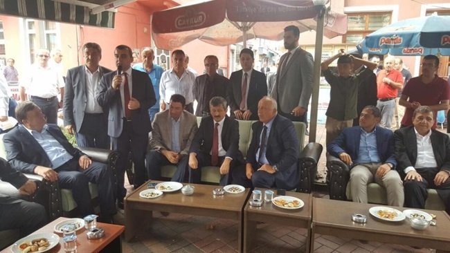 AK PARTİ ZONGULDAK MİLLETVEKİLLERİ HÜSEYİN ÖZBAKIR VE ÖZCAN ULUPINAR, ÇAYCUMA-GÖKÇEBEY-DEVREK İLÇE TEŞKİLATLARININ BAYRAMLAŞMA PROGRAMINA KATILDI. (SERTAÇ ÖZDEMİR/ZONGULDAK-İHA)