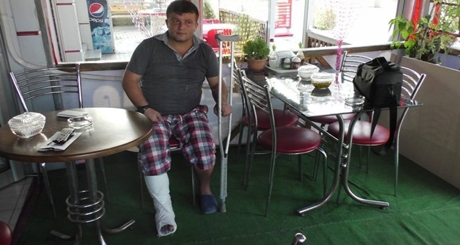 Torpilin üzerine bastı, parmakları kırıldı