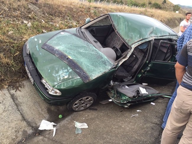KASTAMONU'NUN TOSYA İLÇESİNDE MEYDANA GELEN TRAFİK KAZASINDA 5 KİŞİ YARALANDI. (SEDAT AĞACIKOĞLU/KASTAMONU-İHA)