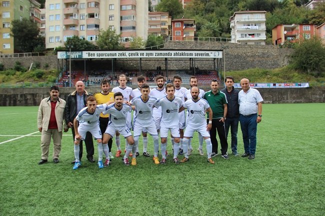 ZONGULDAK SÜPER AMATÖR KÜME FUTBOL LİGİ'NİN İLK MAÇINDA KEPEZ ÇAYLIOĞLUSPOR İLE BAYATSPOR (FOTOĞRAFTAKİ TAKIM) KARŞI KARŞIYA GELDİ. (VEDAT KILIÇ/ZONGULDAK-İHA)