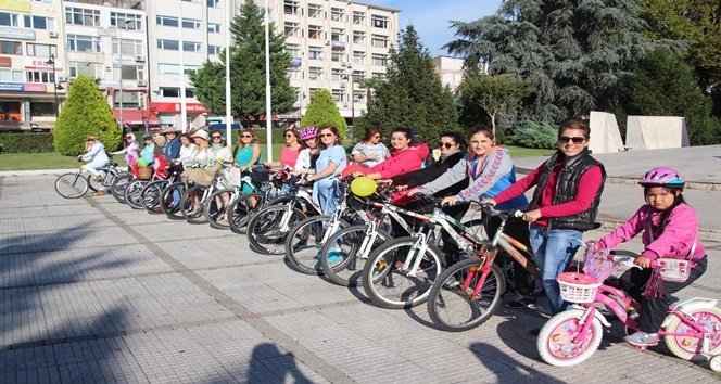 ‘Süslü kadınlar’ pedal çevirdi