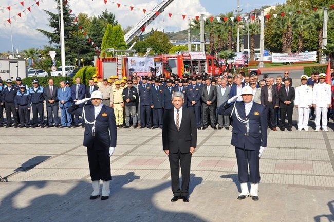 ZONGULDAK'IN EREĞLİ İLÇESİNDE İTFAİYE TEŞKİLATININ 302. KURULUŞ YIL DÖNÜMÜ DOLAYISYLA ETKİNLİK DÜZENLENDİ. (VEDAT KILIÇ/ZONGULDAK-İHA)