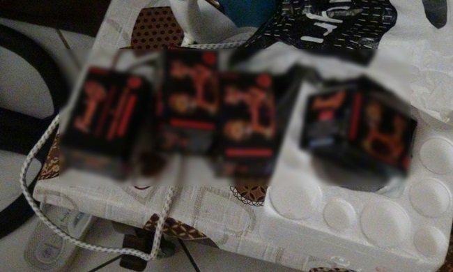 POLİSİN YAPTIĞI OPERASYONDA, İŞ YERİNDE CİNSEL İÇERİKLİ ÜRÜNLER DE ELE GEÇİRİLDİ. (VEDAT KILIÇ/ZONGULDAK-İHA)