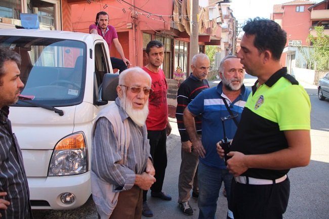 ZONGULDAK'IN EREĞLİ İLÇESİNDE MEYDANA GELEN TRAFİK KAZASINDA BİR KİŞİ YARALANDI. (VEDAT KILIÇ/ZONGULDAK-İHA)