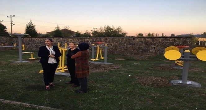 Saltukova’da oyun parkları yenilendi