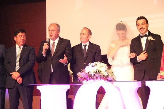 CHP YALOVA MİLLETVEKİLİ MUHARREM İNCE, AK PARTİ ZONGULDAK MİLLETVEKİLİ FARUK ÇATUROĞLU'NUN GENÇ ÇİFTE 3 ÇOCUK TAVSİYESİNDE BULUNMASINA "BİZ ALTI OKÇUYUZ" DİYEREK YANIT VERDİ. (VEDAT KILIÇ/ZONGULDAK-İHA)