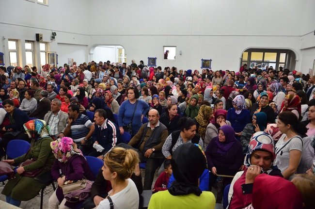 ZONGULDAK’TA TOPLUM YARARINA ÇALIŞMA PROGRAMI (TYP) KAPSAMINDA OKULLARDA “HİZMETLİ” OLARAK TALEP EDİLEN 261 KİŞİLİK KONTENJANA 4 BİN 476 KİŞİ BAŞVURDU. (ONUR ALTINDAĞ/ZONGULDAK-İHA)