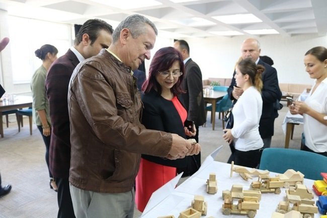 ‘BİZİM OYUNCAKLARIMIZ” İSİMLİ SOSYAL SORUMLULUK PROJESİNİN KAPANIŞ ETKİNLİĞİ ÇAYCUMA MESLEK YÜKSEKOKULU KONFERANS SALONUNDA GERÇEKLEŞTİRİLDİ (ÖMER TEKCAN/ZONGULDAK-İHA)