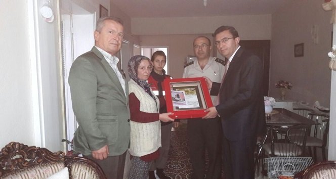 Şehidin annesine Şehadet Belgesi verildi