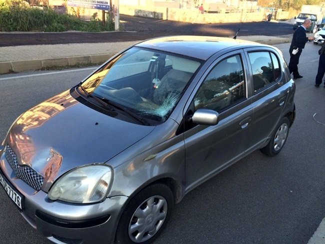 BARTINDA YAŞLI KADINA OTOMOBİL ÇARPTI (MUSTAFA KURT/BARTIN-İHA)