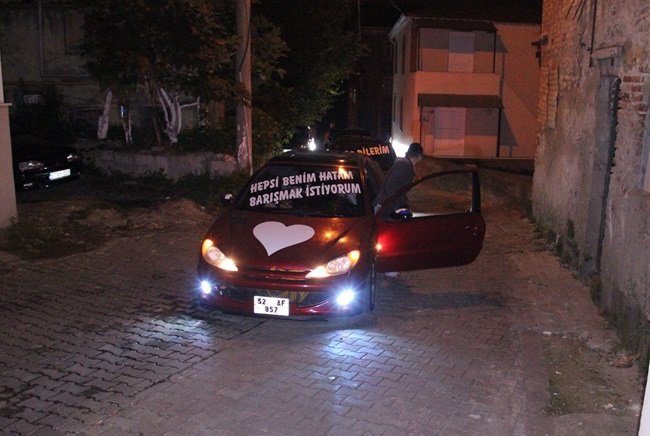 KDZ. EREĞLİ İLÇESİNDE OTO TAMİRCİLİĞİ YAPAN İLKER KORKUT EŞİ İLE BARIŞABİLMEK İÇİN İLGİNÇ BİR YÖNTEME BAŞVURDU. (VEDAT KILIÇ/ZONGULDAK-İHA)