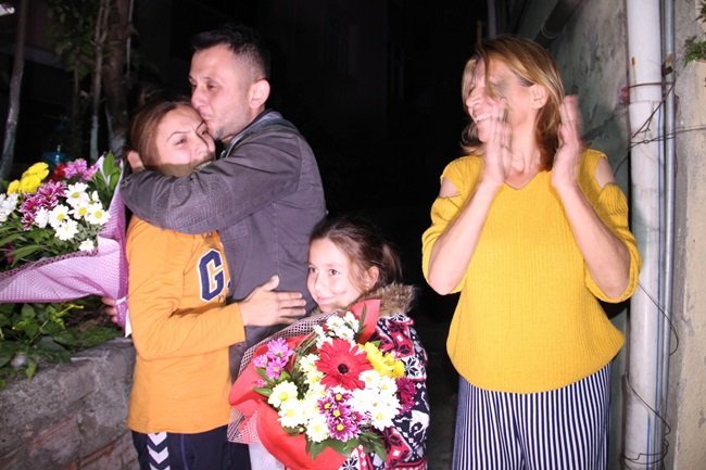 GÜLÇİN İLE İLKER KORKUT ÇİFTİNİN YENİDEN BARIŞMALARI HEM ÇOCUKLARINI HEMDE ARKADAŞLARINI BÜYÜK SEVİNÇ YAŞATTI. (VEDAT KILIÇ/ZONGULDAK-İHA)