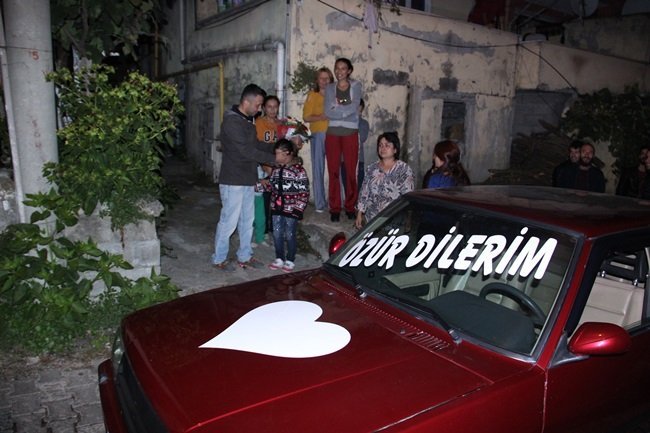 KDZ. EREĞLİ İLÇESİNDE 9 YILLIK EVLİ OLAN VE 5 AYDIR AYRI YAŞAYAN ÇİFTİN YENİDEN BARIŞMASI MAHALLE SAKİNLERİNİ DE SEVİNDİRDİ. (VEDAT KILIÇ/ZONGULDAK-İHA)