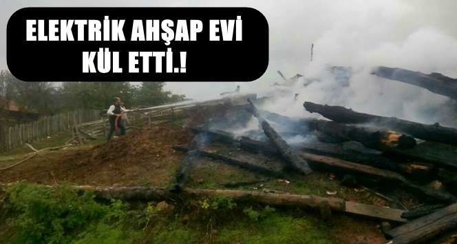 İki Ahşap Ev Yandı