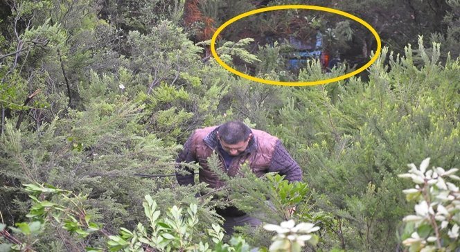 ZONGULDAK’TA HAFİF TİCARİ ARACIN UÇURUMA YUVARLANMASI SONUCU 2 KİŞİ YARALANDI. OLAY YERİNE GELEN AFAD, 112 VE JANDARMA EKİPLERİ TARAFINDAN ARAÇTAN YARALI OLARAK ÇIKARILAN SÜRÜCÜ HAKKI YILGIN VE EŞİ SEBAHAT YILGIN AMBULANSLA ATATÜRK DEVLET HASTANESİ’NE KALDIRILDI. (SERTAÇ ÖZDEMİR/ZONGULDAK-İHA)