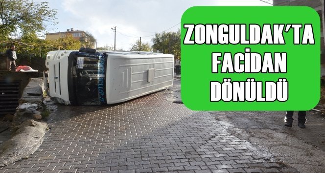 Kontrolden çıkan minibüs devrildi: 2 yaralı