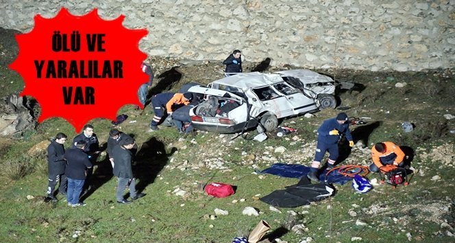 İki otomobil, peş peşe dereye uçtu: 3 ölü, 8 yaralı