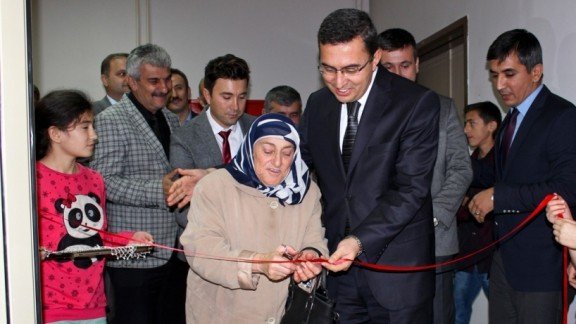 ÇAYCUMA'DA 'ÇEMBERİMDE GÜL OYA' PROJESİ SERGİSİ AÇILDI. (EMRAH YILDIZ/ZONGULDAK-İHA)
