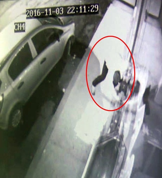 KDZ. EREĞLİ İLÇESİNDE YAŞANAN HIRSIZLIK ANI GÜVENLİK KAMERALARI TARAFINDAN SANİYE SANİYE KAYDEDİLDİ. (VEDAT KILIÇ/ZONGULDAK-İHA)