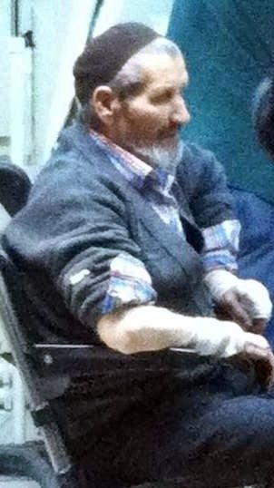 EVİNİN ÖNÜNDE İÇTİ İÇENLERE KIZAN MAHİR DEMİRCİ, ETRAFA RAST GELE ATEŞ ETTİ. (VEDAT YUNUS İKİZOĞLU/KASTAMONU-İHA)