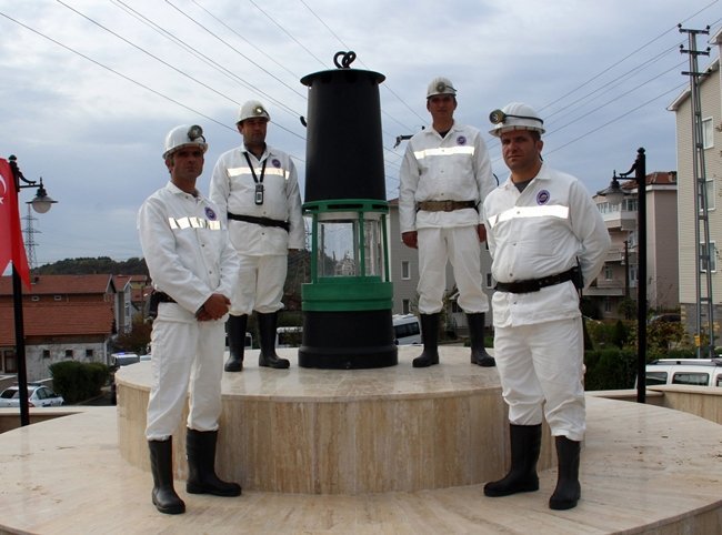 EREĞLİ İLÇESİNDE KÖMÜRÜ BULAN UZUN MEHMET DÜZENLENEN TÖRENLE ANILDI. (VEDAT KILIÇ/ZONGULDAK-İHA)