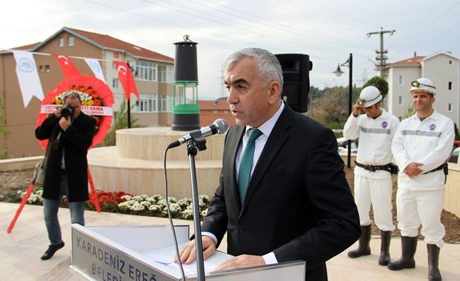 GMİS GENEL BAŞKANI AHMET DEMİRCİ, ÜLKEMİZİN HER YIL 4-5 MİLYAR DOLARININ İTHAL KÖMÜR NEDENİYLE DIŞARIYA GİTTİĞİNİ SÖYLEDİ. (VEDAT KILIÇ/ZONGULDAK-İHA)