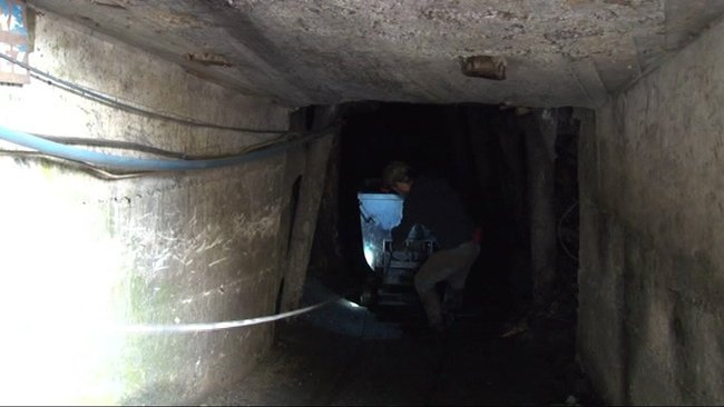 ZONGULDAK'TA MADEN İŞÇİLERİ YERİN METRELERCE ALTINDA ATATÜRK'Ü ANDILAR. (SERTAÇ ÖZDEMİR/ZONGULDAK-İHA)