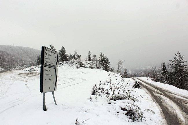 KASTAMONU'NUN İNEBOLU İLÇESİNDE YÜKSEK KESİMLERDE KAR YAĞIŞI ETKİLİ OLDU. (CEMAL İLYASOĞLU/KASTAMONU-İHA)