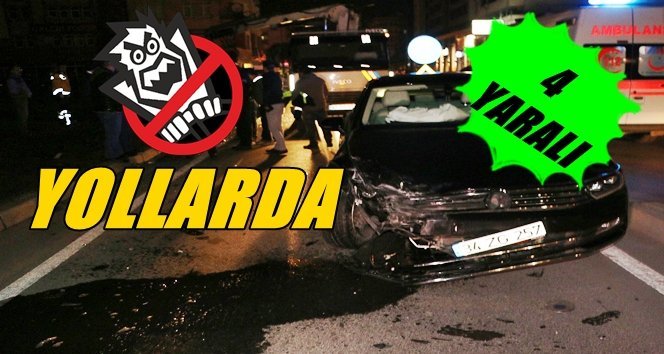 İki Otomobil Kavşakta Çarpıştı