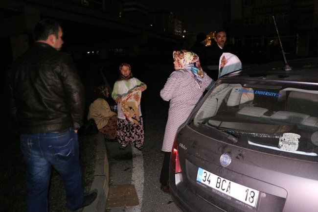 KDZ. EREĞLİ'DE MEYDANA GELEN TRAFİK KAZASINDA YARALANAN 3 YAŞLI KADIN KISA SÜRELİ ŞOKA GİRDİ. (VEDAT KILIÇ/ZONGULDAK-İHA)