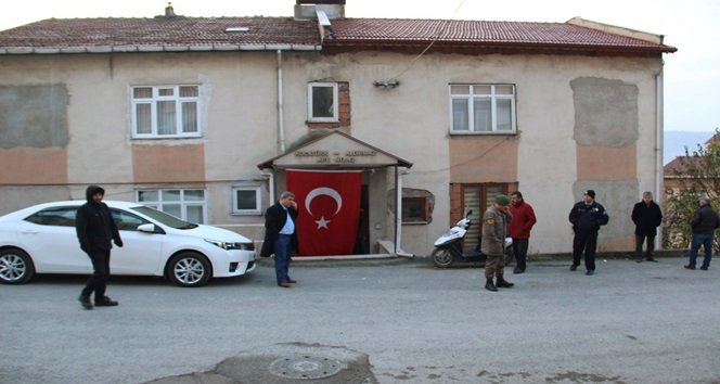 ŞEHİT UZMAN ÇAVUŞ KADER ACAR'IN ŞEHADET HABERİ, KDZ. EREĞLİ'DEKİ YAKINLARINA ULAŞTI. (VEDAT KILIÇ/ZONGULDAK-İHA)