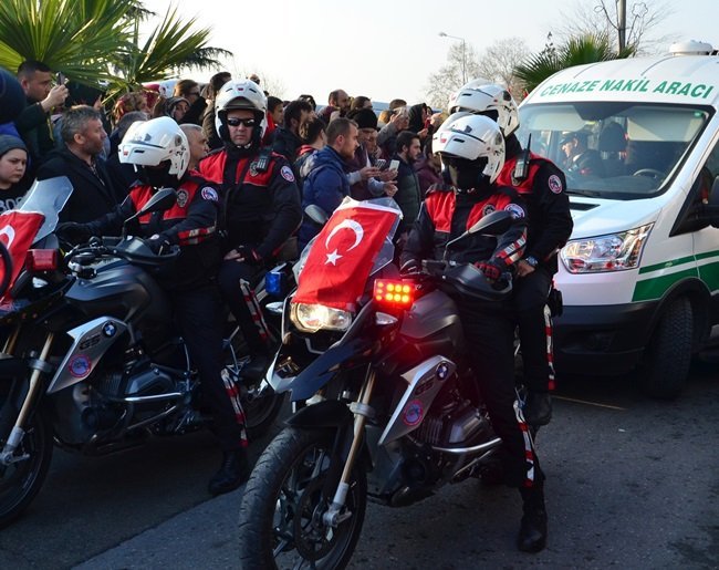 ŞEHİT PİYADE UZMAN ÇAVUŞ KADER ACAR'IN CENAZESİ CEMALLER KÖYÜ'NDEKİ BABA OCAĞINA GÖTÜRÜLÜŞÜ SIRASINDA YUNUS EKİPLERİNİN ESKORTU EŞLİĞİNDE GÖNDERİLDİ. (ONUR ALTINDAĞ - VEDAT KILIÇ/ZONGULDAK-İHA)