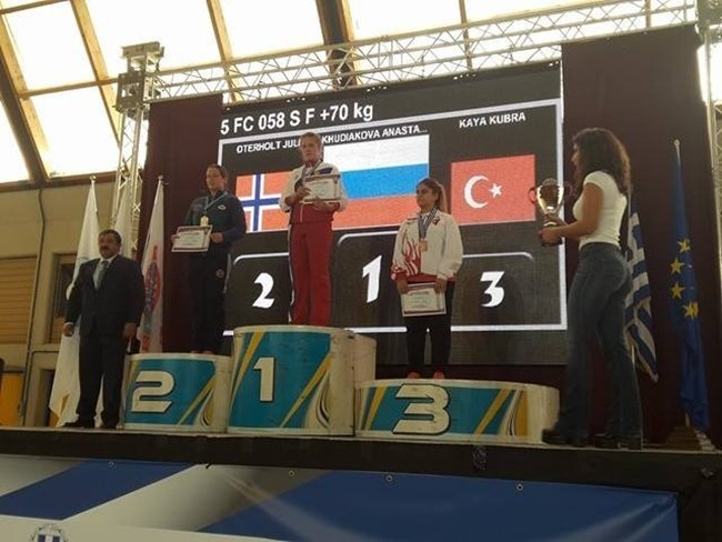 DEVREKLİ KÜBRA YUNANSTAN'DA 3 OLDU (İHA/ZONGULDAK-İHA)