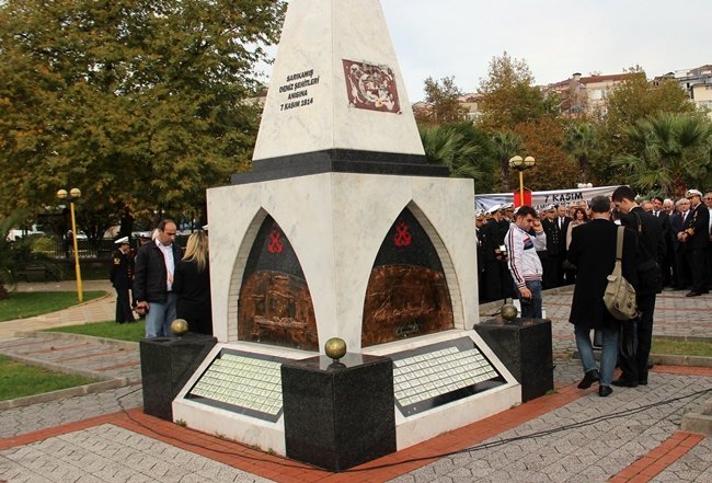 KDZ. EREĞLİ İLÇESİ SARIKAMIŞ ANITINDA SARIKAMIŞ DENİZ ŞEHİTLERİNİ ANMA TÖRENİ DÜZENLENDİ. (VEDAT KILIÇ/ZONGULDAK-İHA)