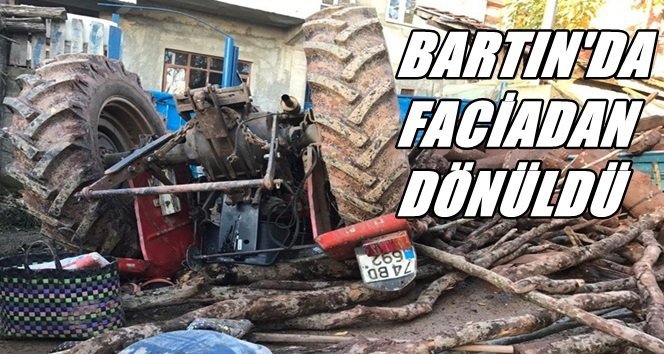 Odun Yüklü Traktör Devrildi; 4 Yaralı