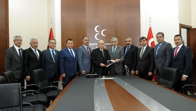 GENEL MADEN İŞÇİLERİ SENDİKASI (GMİS) YÖNETİM KURULU, MİLLİYETÇİ HAREKET PARTİSİ (MHP) GENEL BAŞKANI DEVLET BAHÇELİ İLE GÖRÜŞTÜ. (SERTAÇ ÖZDEMİR/ZONGULDAK-İHA)