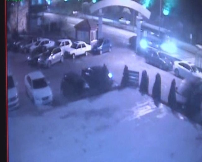 KDZ. EREĞLİ İLÇESİNDE PEŞ PEŞE YAŞANAN 2 AYRI TRAFİK KAZASI GÜVENLİK KAMERALARI TARAFINDAN KAYDEDİLDİ. (VEDAT KILIÇ/ZONGULDAK-İHA)