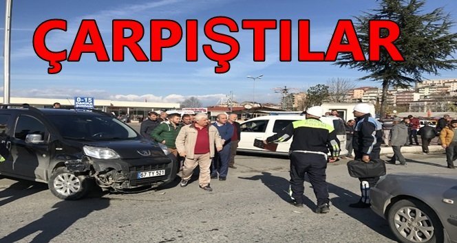 Terminal kavşağında çarpıştılar