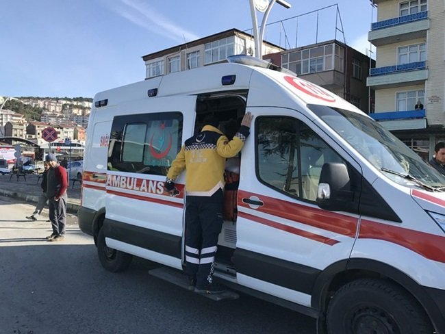 OLAY YERİNE AMBULANS SEVK EDİLDİ. (ERTUĞRUL YÜKSEL/ZONGULDAK-İHA)