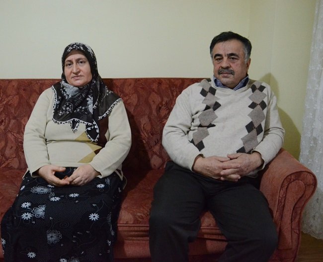 İSTANBUL’UN BEŞİKTAŞ İLÇESİNDE YAŞANAN BOMBALI SALDIRIDA ŞEHİT DÜŞEN 26 YAŞINDAKİ ÇEVİK KUVVET POLİSİ HASAN BİLGİN’İN, DAHA ÖNCE İKİ KEZ TERÖR SALDIRISINDAN DAKİKALARLA KURTULDUĞU ORTAYA ÇIKTI. GÖZÜ YAŞLI AİLE AÇIKLAMALARDA BULUNDU. (ONUR ALTINDAĞ - SERTAÇ ÖZDEMİR/ZONGULDAK-İHA)